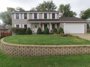 972 Thickett Trl, Roscoe, IL 61073