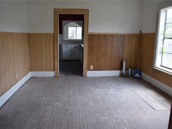 2nd image of 1519 S 4th St