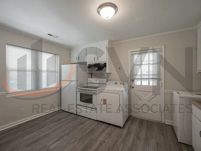 3528 Arlington St — Photo 4