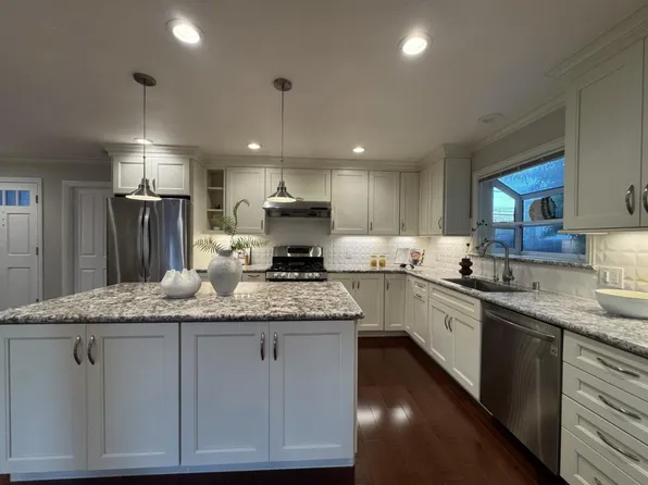 3949 W Rincon Ave, Campbell, CA 95008