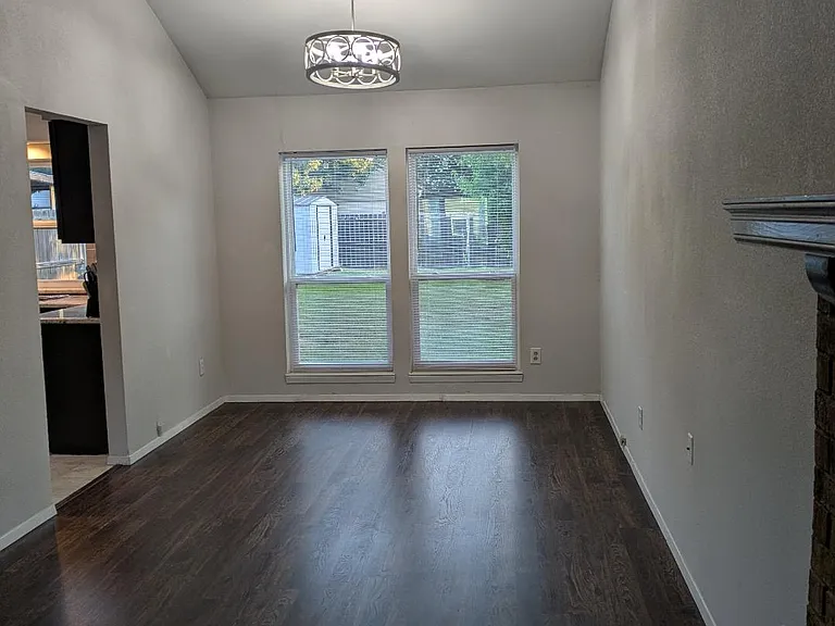 1041 Melissa Ln — Photo 6