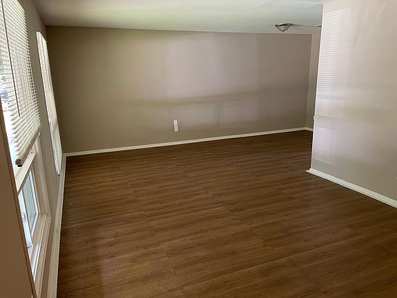 2nd image of 1540 Surf Side Dr