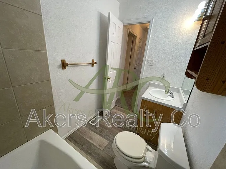 2722 Poplar St #A — Photo 13