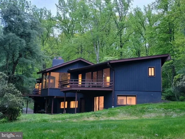 305 Jug Hollow Rd, Phoenixville, PA 19460