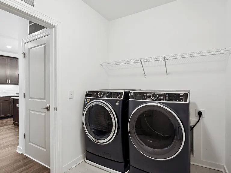 383 Grant Cir SE — Photo 16