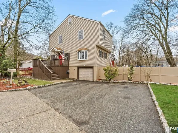 111 Doty Rd, Oakland, NJ 07436