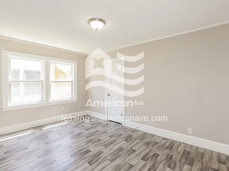 535691_011_bedroom_12.jpg