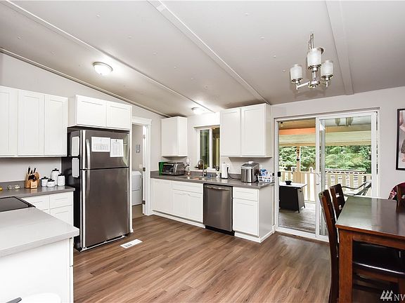 3rd image of 1643 Aspen Dr