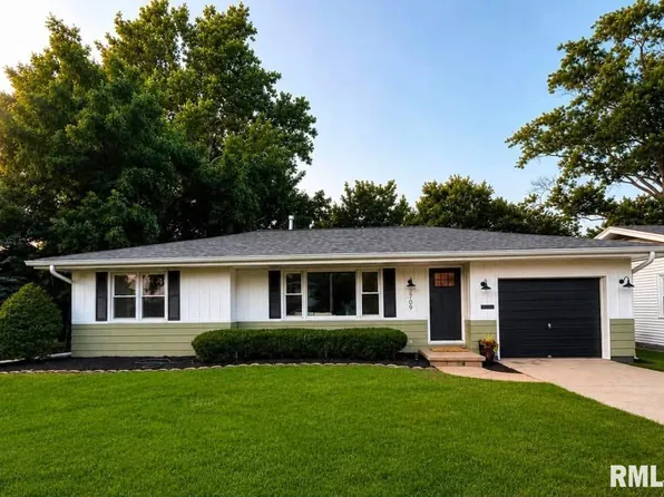 2709 W Huntington Dr, Peoria, IL 61614