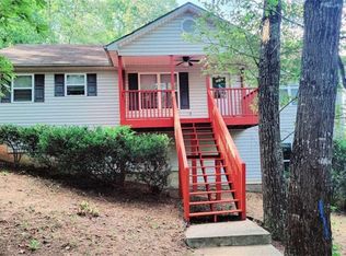 3719 Lakeview Dr, Gainesville, GA 30501
