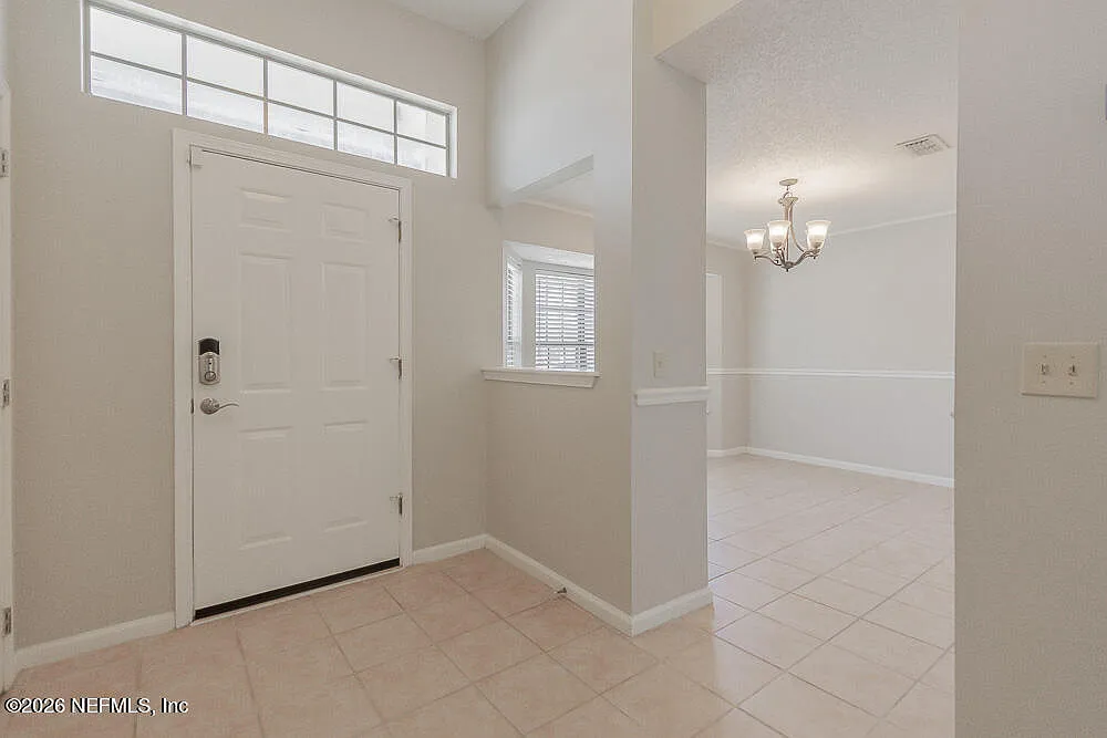 3 bed, 2.0 bath, 1480 sqft, $2,250 — Photo 4