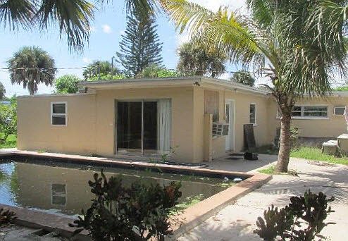 2nd image of 932 Wagner Pl