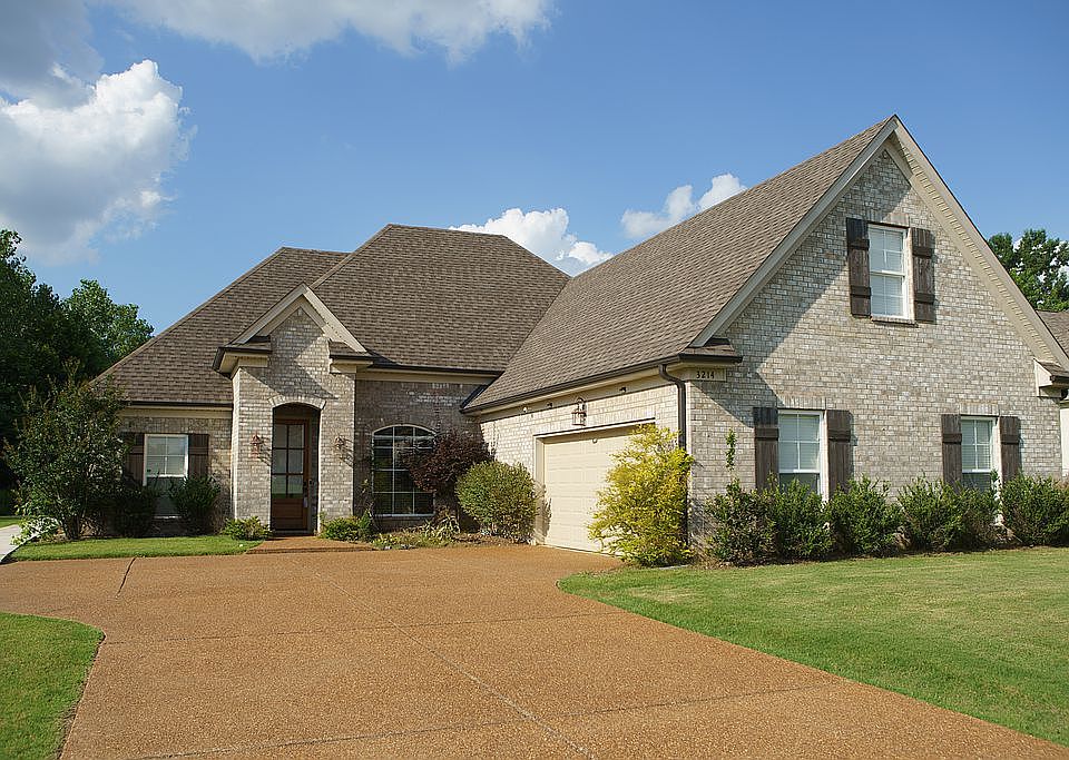 1st image of 3214 Vineyard Dr S