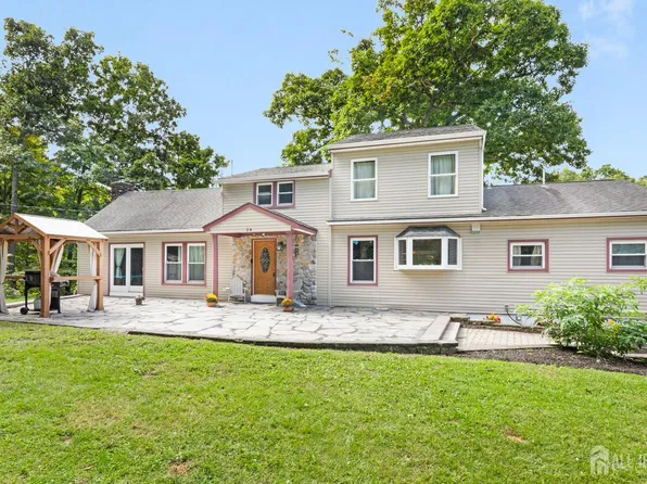 24 Shore Rd, Wantage, NJ 07461