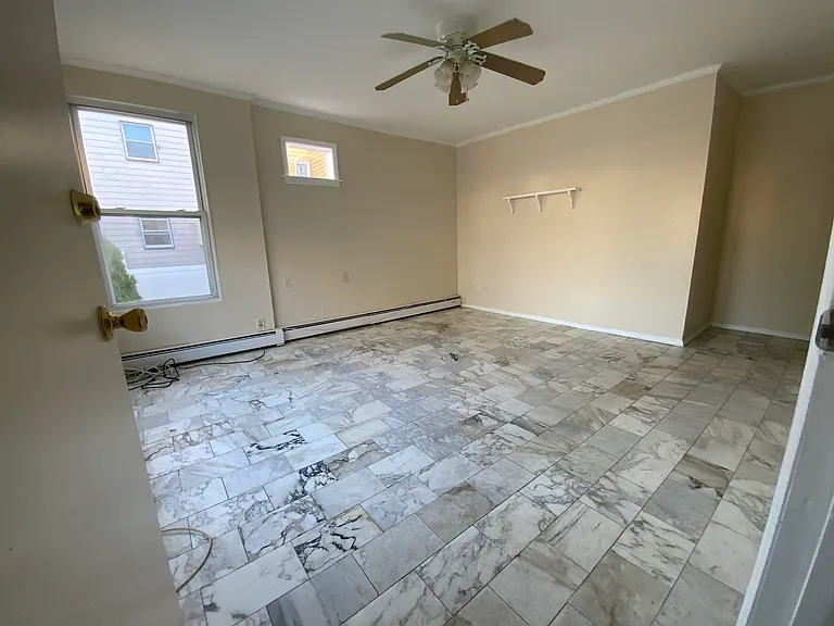 1 Chase Ct #1 — Photo 3
