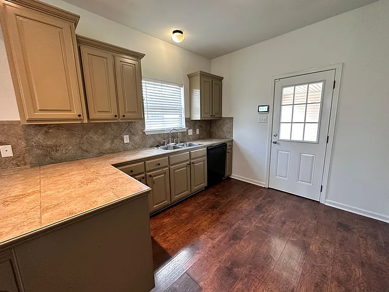 16025 Weston Court Dr — Photo 7