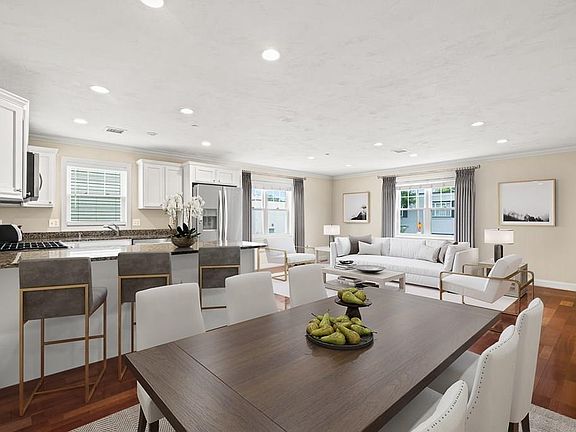 2nd image of 845 Saratoga St #2