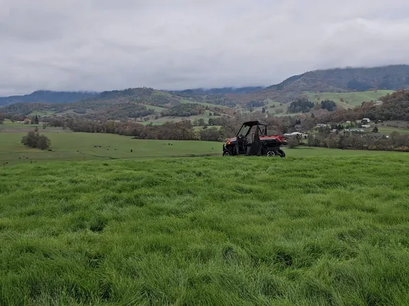 2850 Roberts Creek Rd, Roseburg, OR 97470