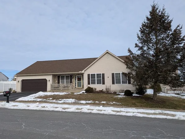 20 Shelly Dr, Sinking Spring, PA 19608