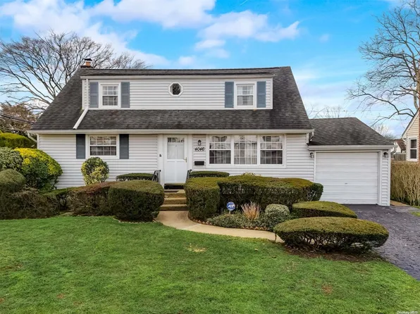 4046 Wicks Avenue, Seaford, NY 11783