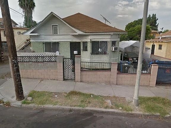 3rd image of 262 N Bonnie Brae St