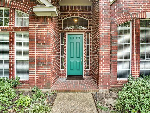 4th image of 3004 Westminster Dr
