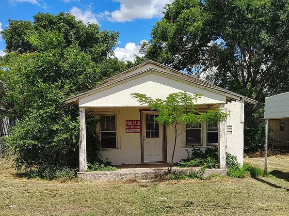 208 S Austin St, Shamrock, TX 79079