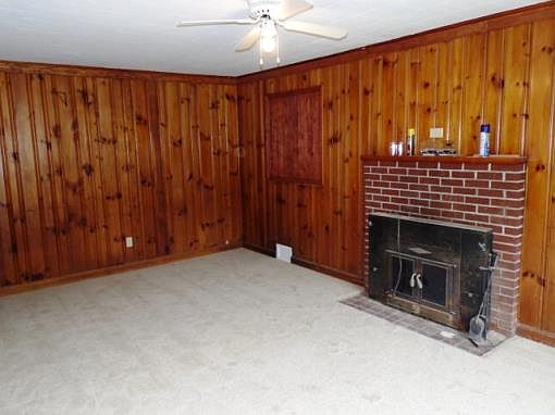 3rd image of 141 Riverview Dr