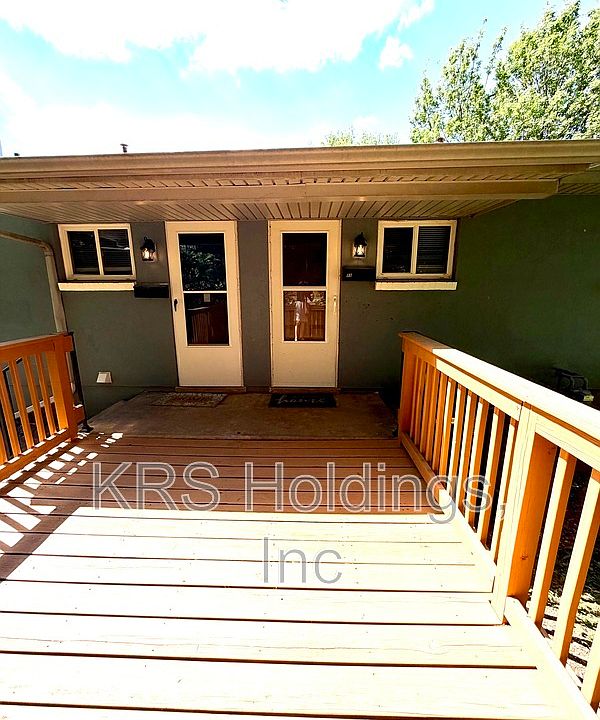 1st image of 8 Parkwood Ave #B
