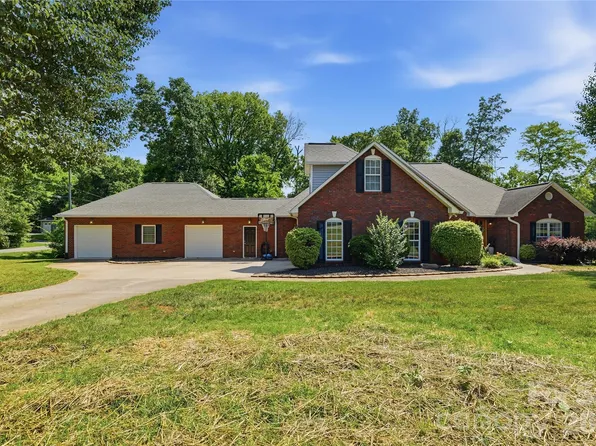 3805 Glen Haven Dr SW, Concord, NC 28027