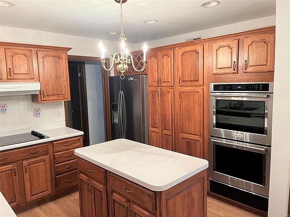 4th image of 5501 Dantonaire Pl