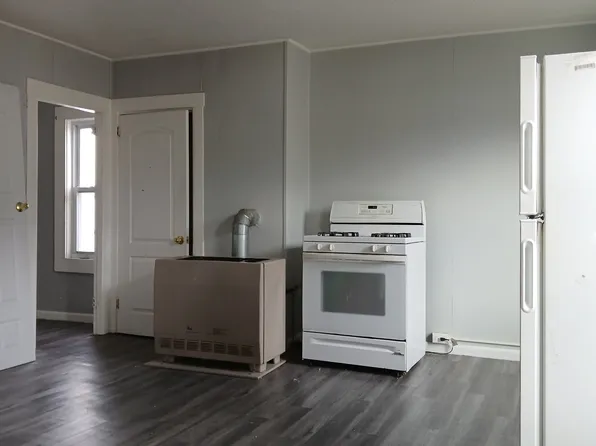 (undisclosed Address), Fall River, MA 02721