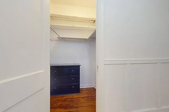 Greenwood 5201 — Photo 39