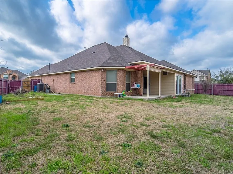 3003 Belmont Ct — Photo 23