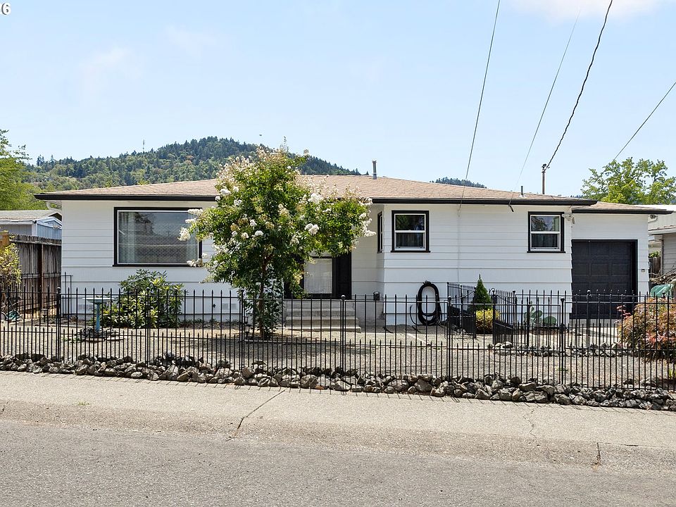 1st image of 2735 W Sherwood Ave