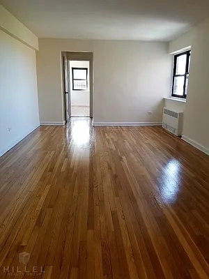Rented by Hillel Realty Group | media 30