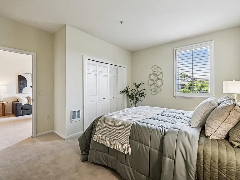 401 S Norfolk St #318 — Photo 6