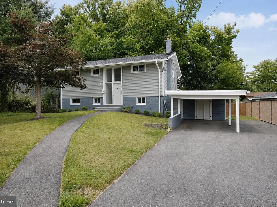 13802 Marianna Dr