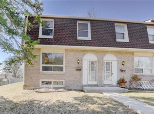 165 Green Valley Dr #29, Kitchener, ON N2P1K3