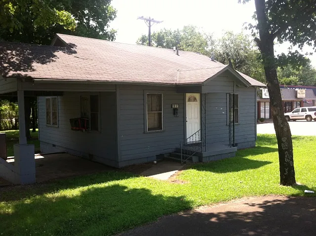 813 S Rogers St — Photo 34