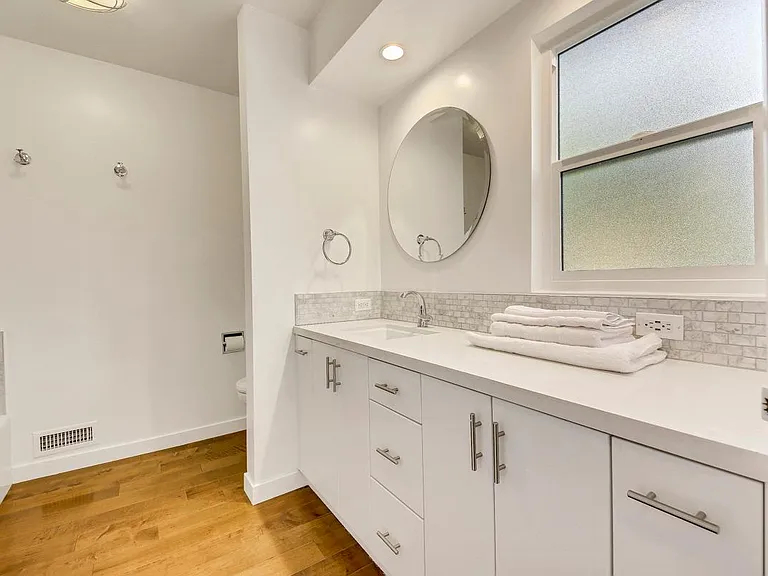 5246 Gould Ave — Photo 32