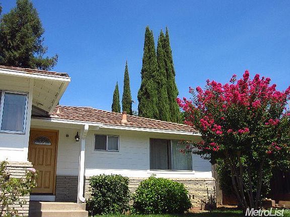 2nd image of 7721 Doneva Ave
