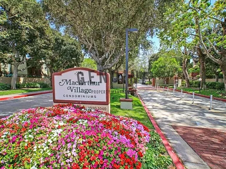 1040 W Macarthur Blvd #50 — Photo 16