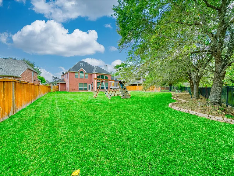 5619 Riverstone Crossing Dr — Photo 34