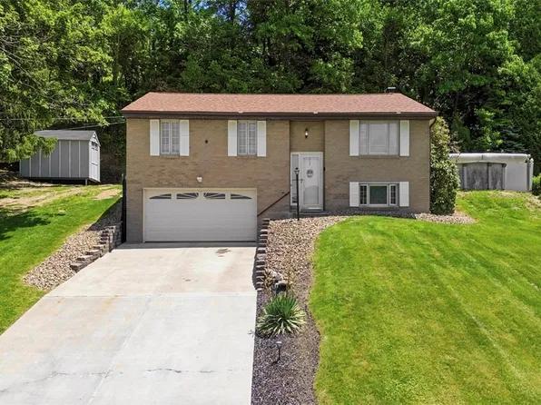 38 Lynncrest Cir, Cecil, PA 15321