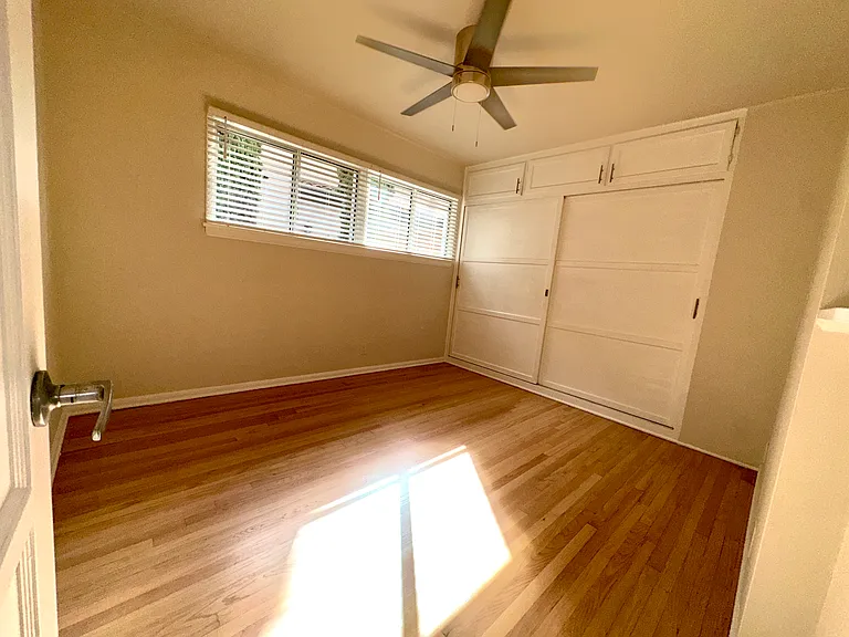 1033 Pearl St #1 — Photo 23