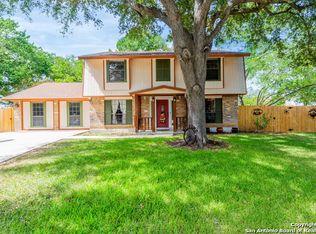 213 Oldtowne Rd, Seguin, TX 78155
