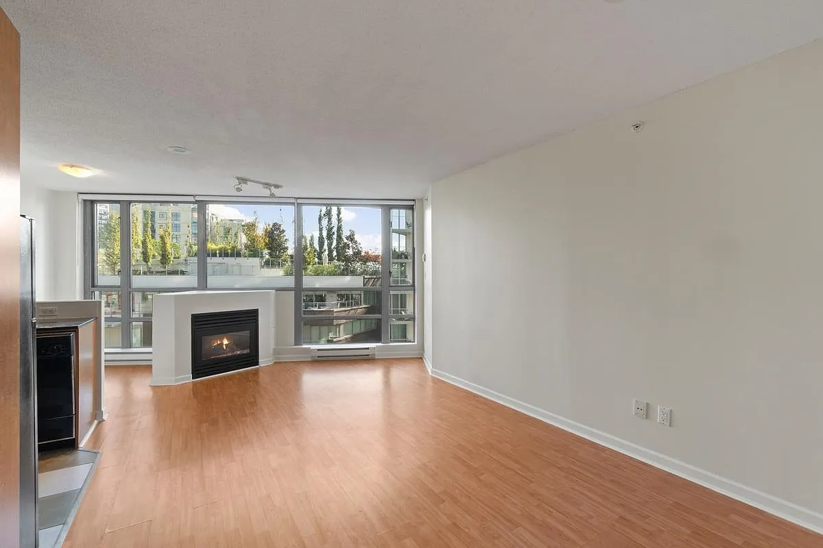 Studio, 515 sqft, $2,300 — Photo 2