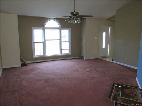 4th image of 7019 Koufax Ct