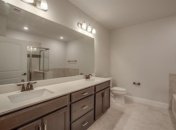 4th image of 1735 Wittington Pl #3301